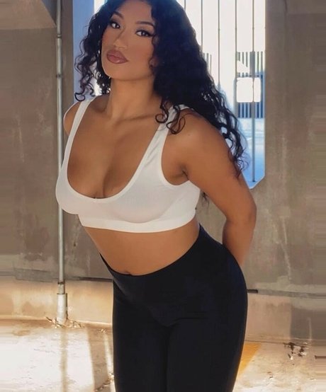 Tamia J sexy pornstar pics