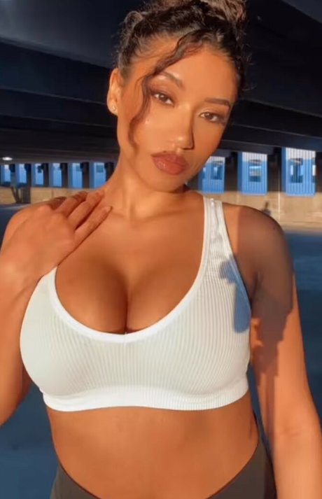 Tamia J naked actress pictures