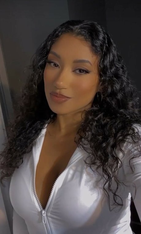 Tamia J star exclusive picture