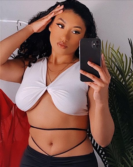 Tamia J beautiful actress pics