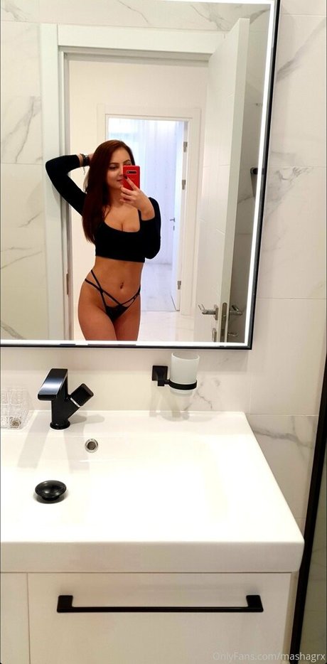 Mashagrx art actress pictures