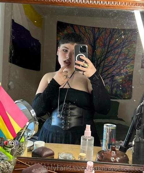 goblinqueenfree erotic actress photos