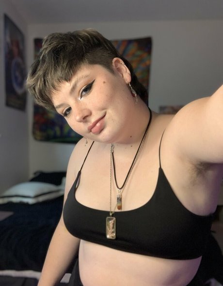 goblinqueenfree nude model images