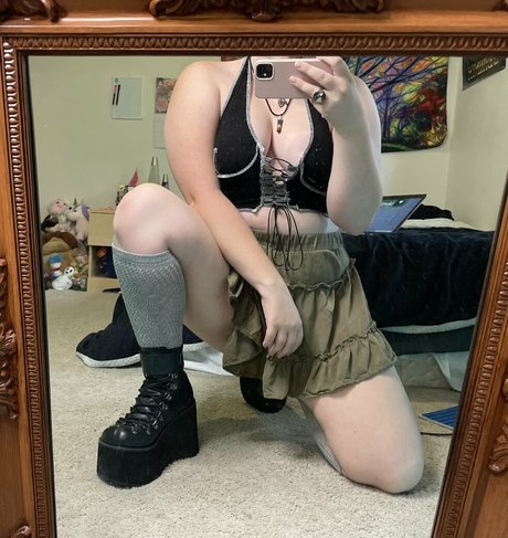 goblinqueenfree nudes star pics