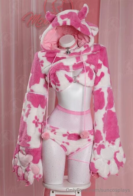 Suncosplays model exclusive gallery