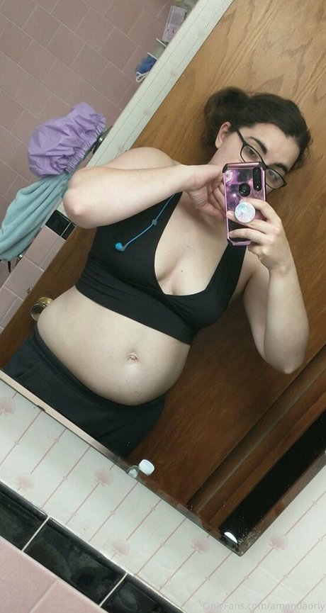 amandaorly nude pornstar pics