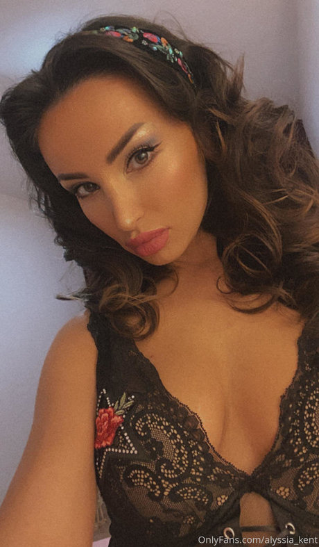alyssia kent model xxx img