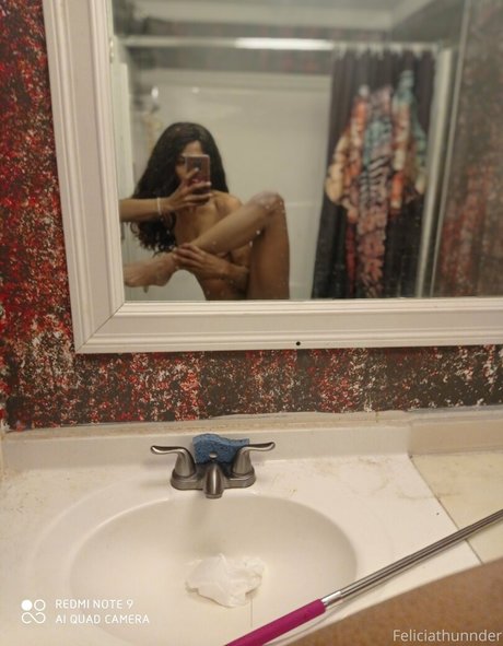 feliciathunnder pornstar nude archive