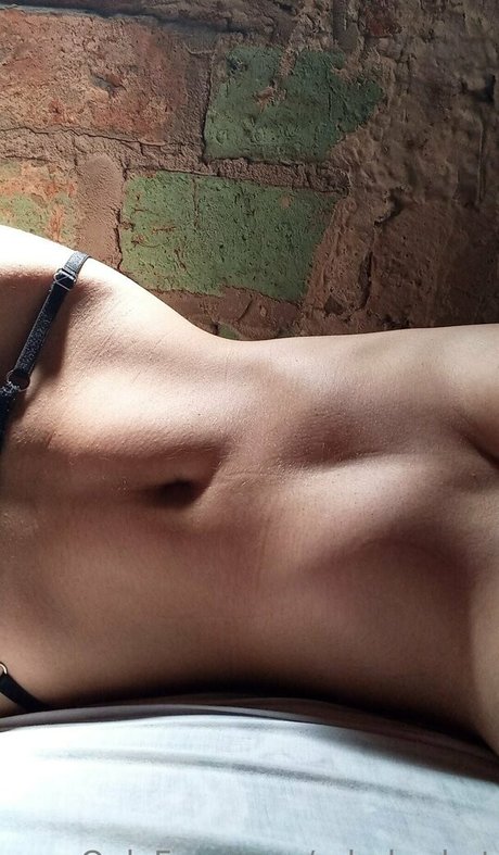 rebka top model images