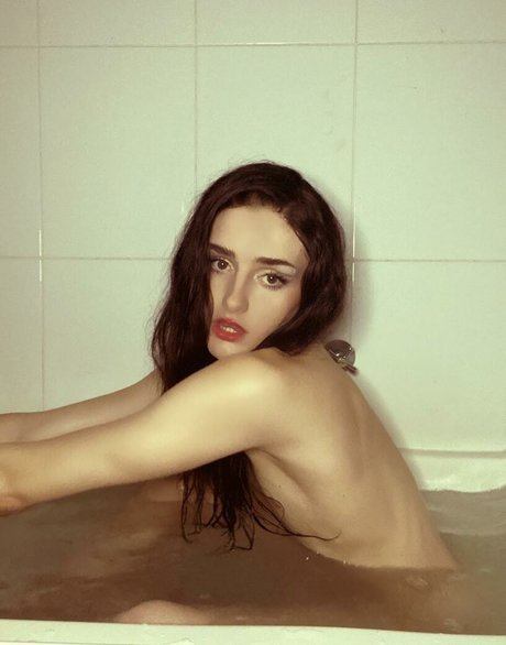 Venus Moorez hd pornstar galleries