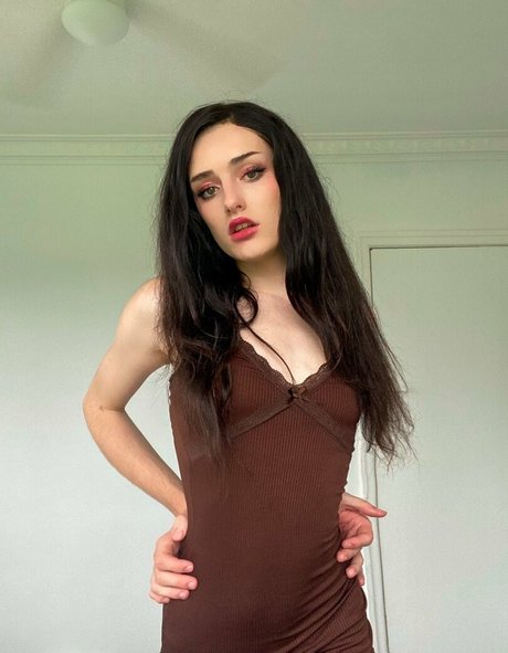 Venus Moorez naked pornstar galleries