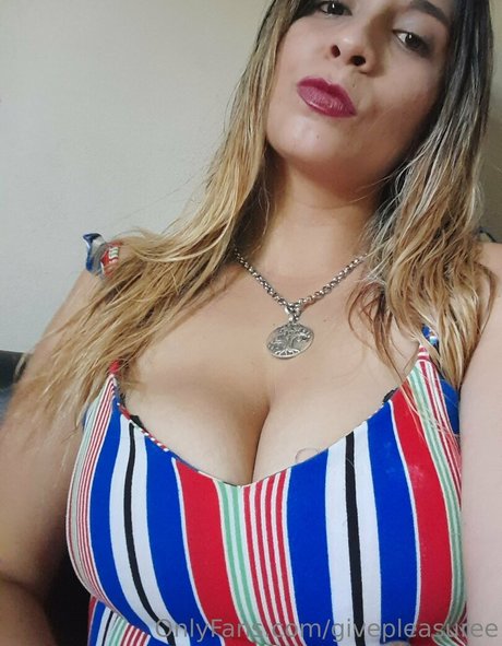 givepleasuree free model picture