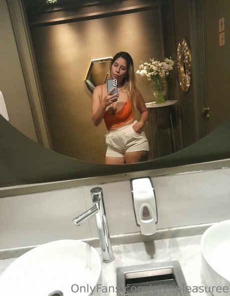 givepleasuree actress pics