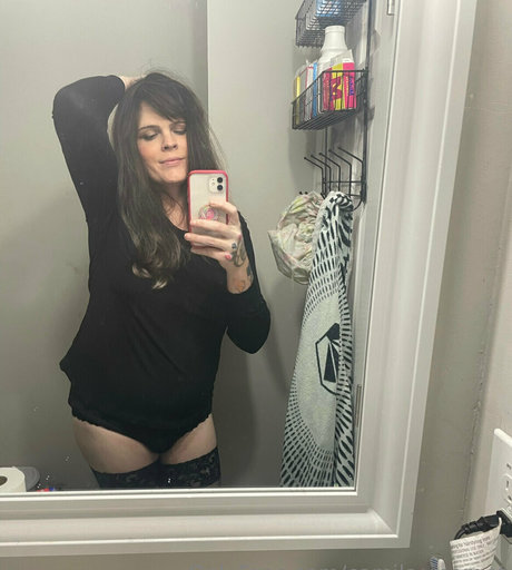 camila margot hot model pic