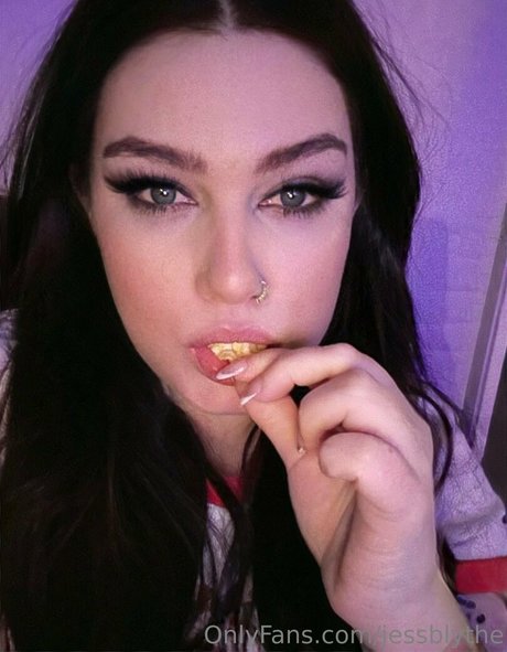 jessblythe model pretty photos