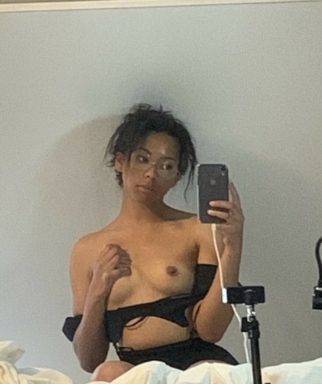 Charvotte star art archive