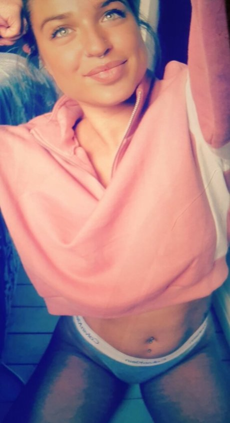 zaynes91 xxx model image