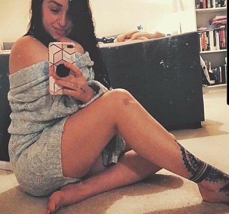 zaynes91 model pornographic picture