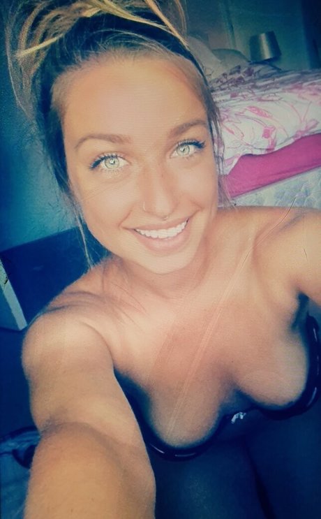 zaynes91 pornstar naked img