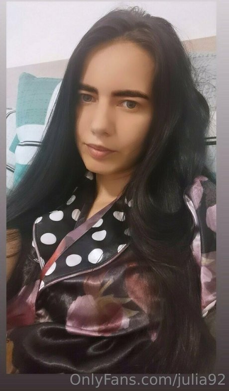 julia92 exclusive actress photo