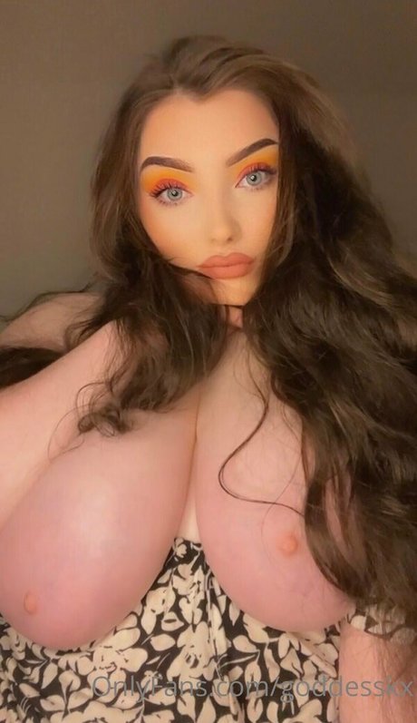 kirasvip model erotic photo