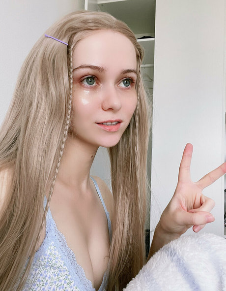 Rachel Blossom sex pornstar pics