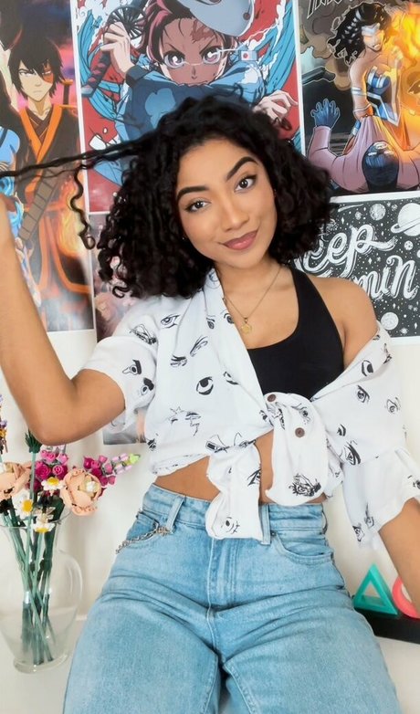 krystalogy hd pornstar image