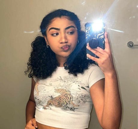 krystalogy model sex images