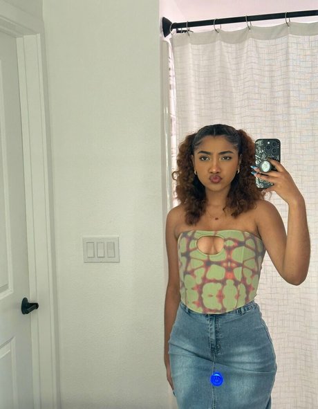 krystalogy naked star pics