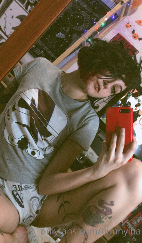 Vanilla Mon star nude photo