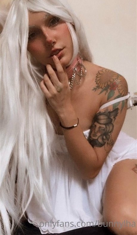 Vanilla Mon high quality pornstar pics