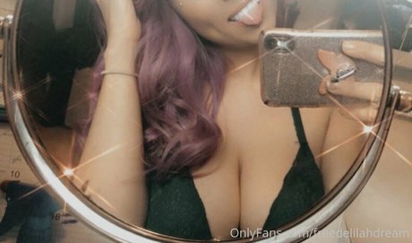 freedelilahdream hot star img