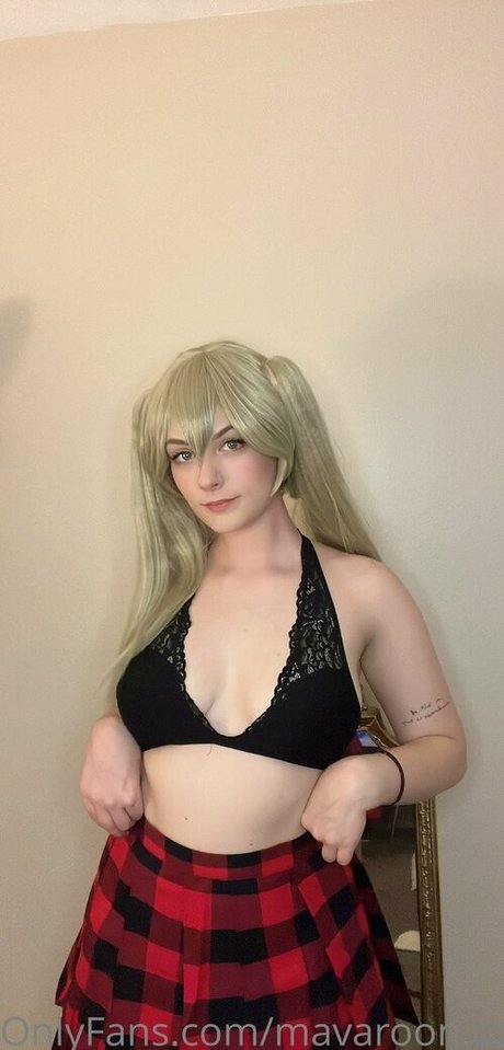mavaroon cosplays pornstar xxx pics