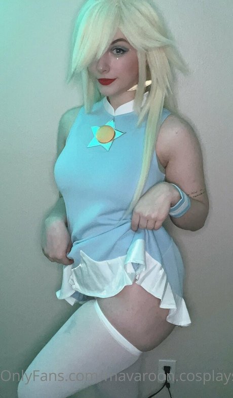 mavaroon cosplays sexy star pic