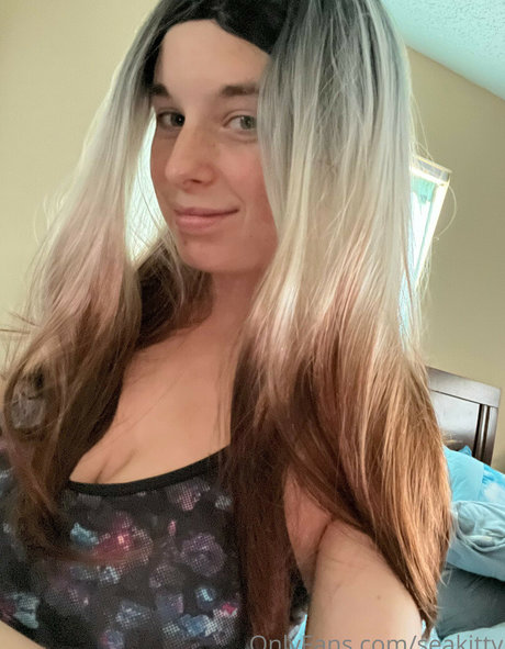 Seakitty naked model photos