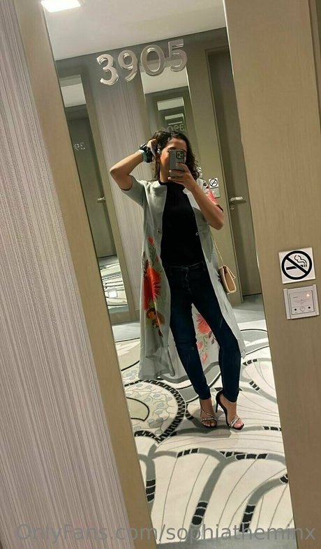 sophiatheminx pornstar xxx image