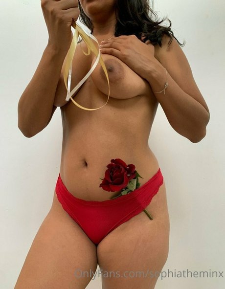 sophiatheminx free model galleries