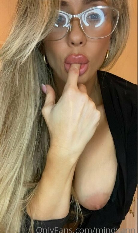 mindyann top actress photos