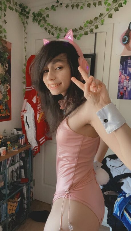 Shiruwu naked actress pics