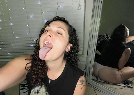 bettyplug model exclusive image