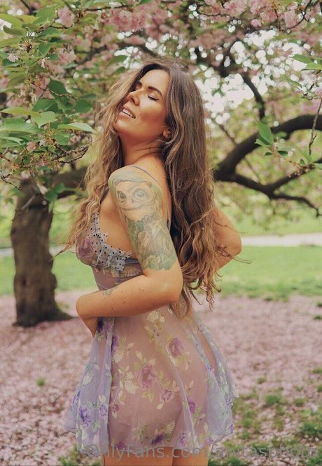 Anita Sadowska art star photos