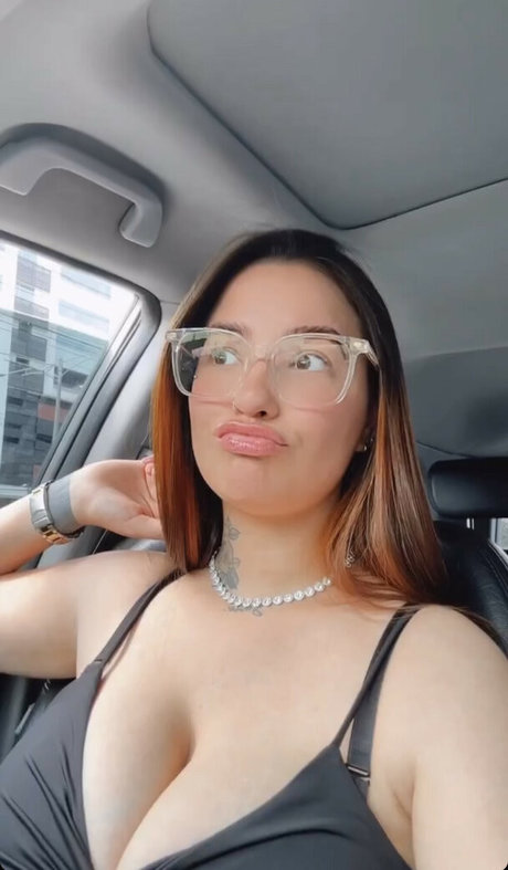 Kamila Rias beautiful pornstar image