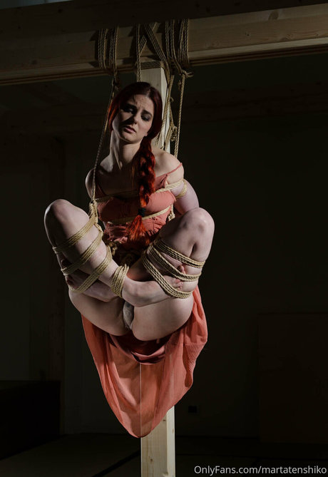 martatenshiko model beautiful pics