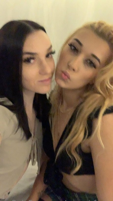 sunset fawn perfect model pics