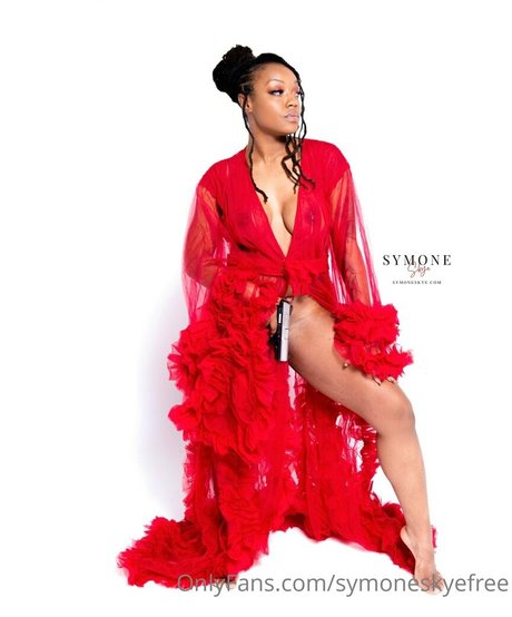 symoneskyefree nudes actress picture