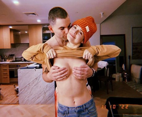 Ali Cobrin star adult picture