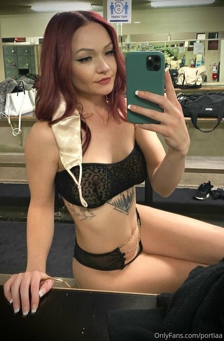 portiaa pornstar perfect img