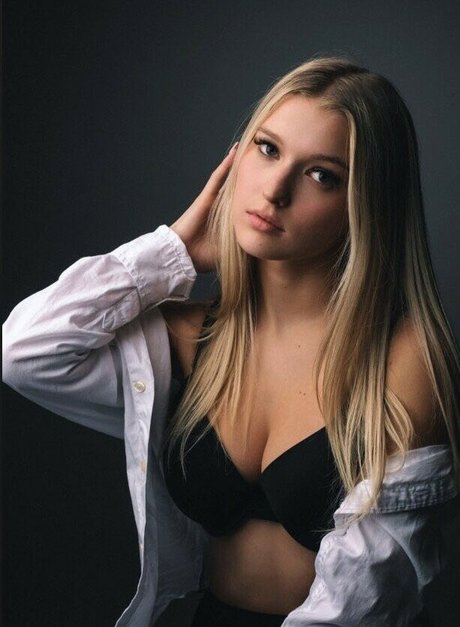 Emma Welyki star nice image