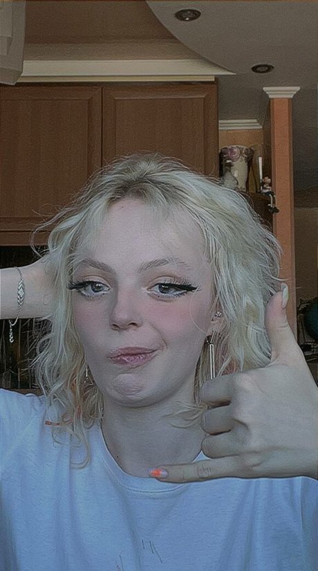 Romanowwa model porn img