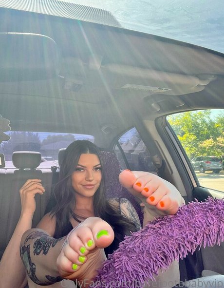 Barefootbbabyvip nudes model image